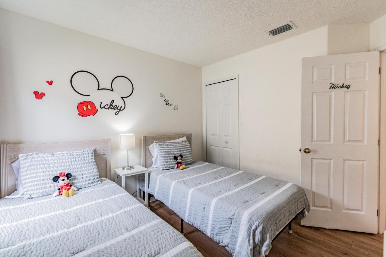 Spacious Villa With Private Pool - No Carpet - Disney Area Kissimmee Eksteriør bilde